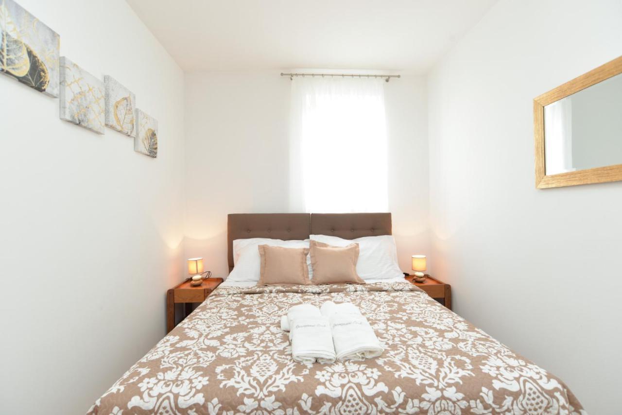 Apartments Violete 742 Pula Zewnętrze zdjęcie